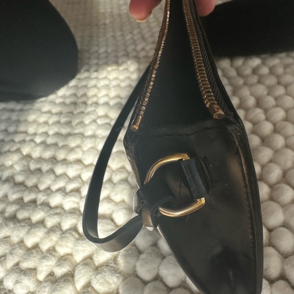 COPY - Louis Vuitton Epi Pouchette - Picture 6 of 15